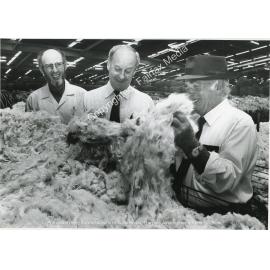 Wool growers at the Yennora wool sheds