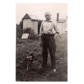 Photo of William Craig and his dog, Smithfield, NSW