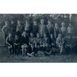 Smithfield Public School, Class 1 of 1948