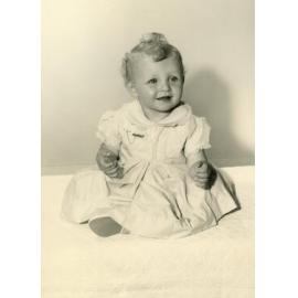A sitting baby.